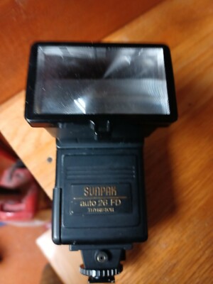 Sunpak Auto 26 FD Thyristor flash dedicated for Nikon-Pentax cameras - works??