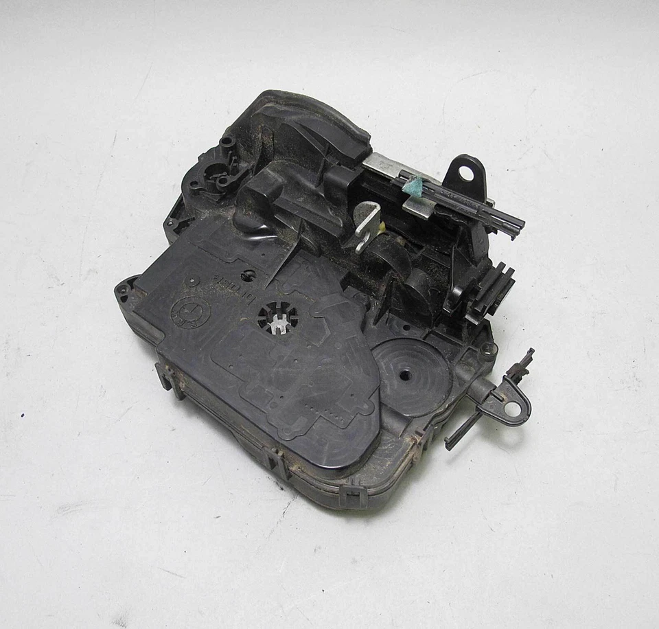 BMW E90 E91 3-Series 4door Left Rear Door Lock Latch Control 2006-2009 USED OEM - Image 4 of 4