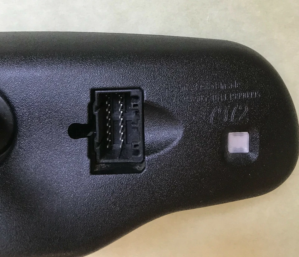 2007 2008 2009 Saturn Aura Rear View Mirror Auto Dim Headlamps Compass OEM  - Image 4 of 4