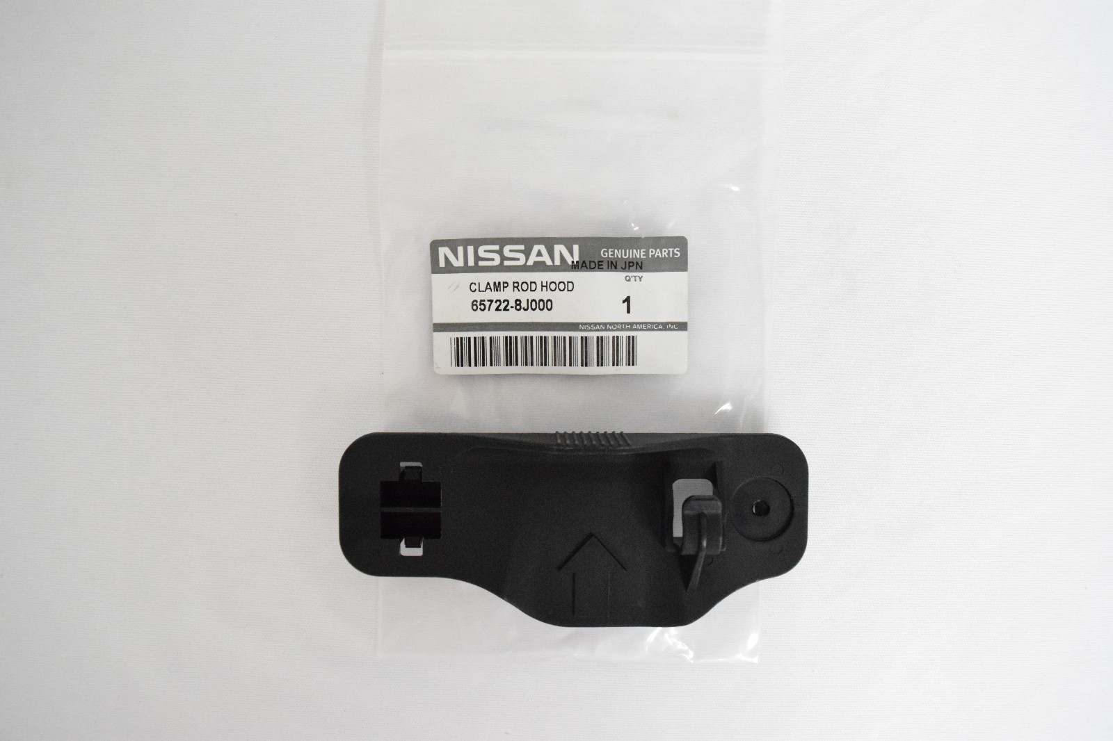 Genuine Nissan Altima 0206 Hood Prop Rod Retainer Clip 657228J000 OEM
