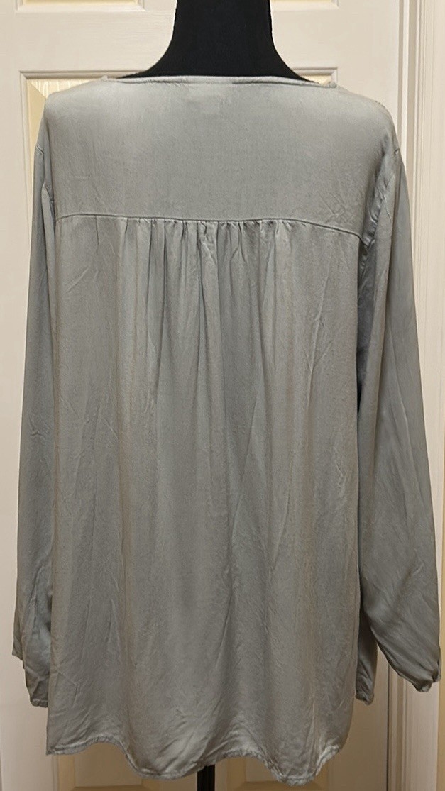 Avenue Greenish/Gray Women’s Plus 18/20 Top image 5