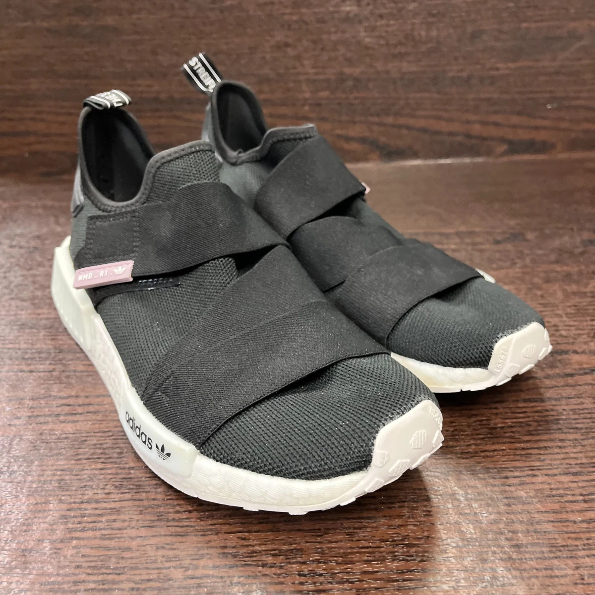 adidas gazelle silver green womens Adidas NMD R1 Negras (W) – archangelauthentics