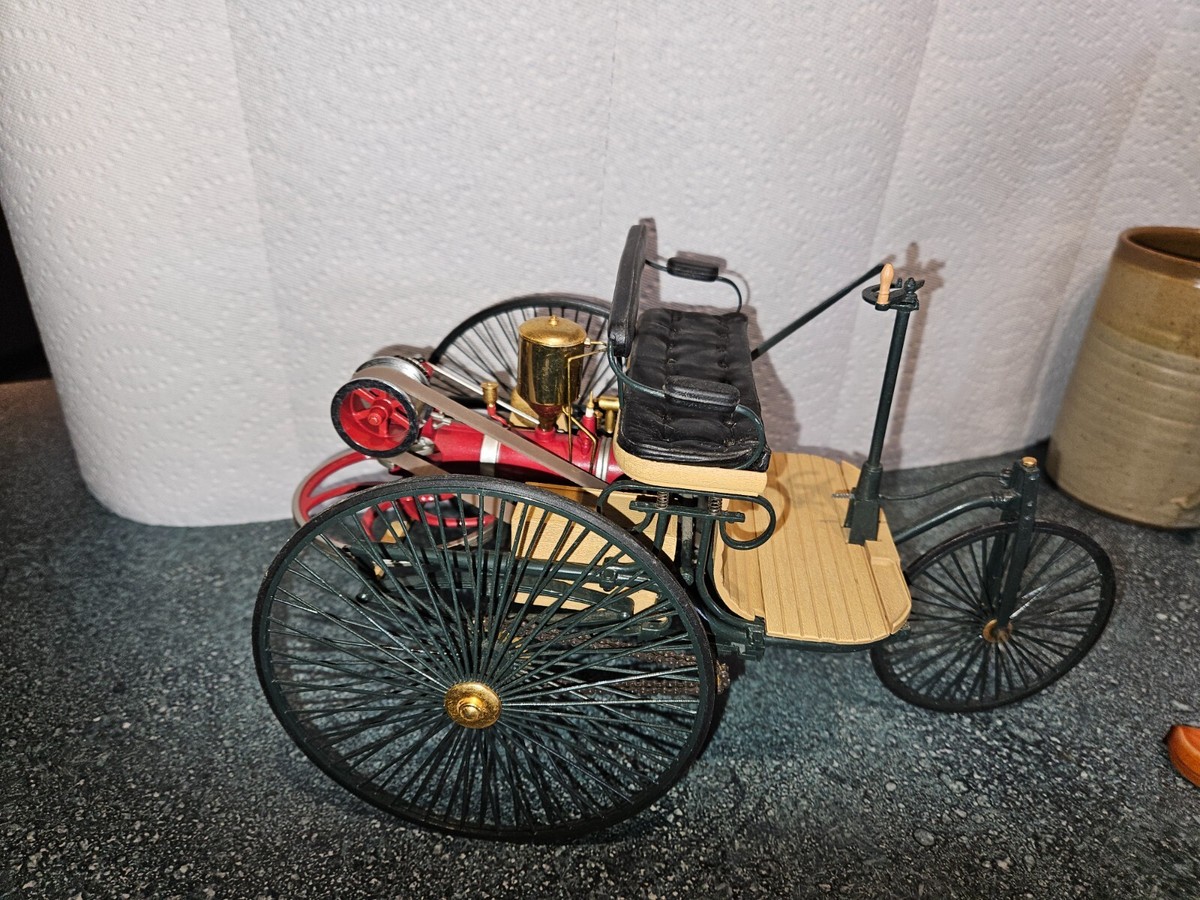 Franklin Mint 1886 Benz Patent Motorwagen 1:8 Diecast Car The