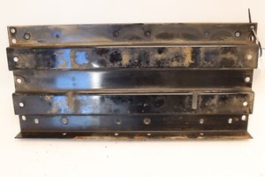 2008-2023 MACK CXU613 BATTERY TRAY LOWER PLATE BRACKET 20529849 OEM