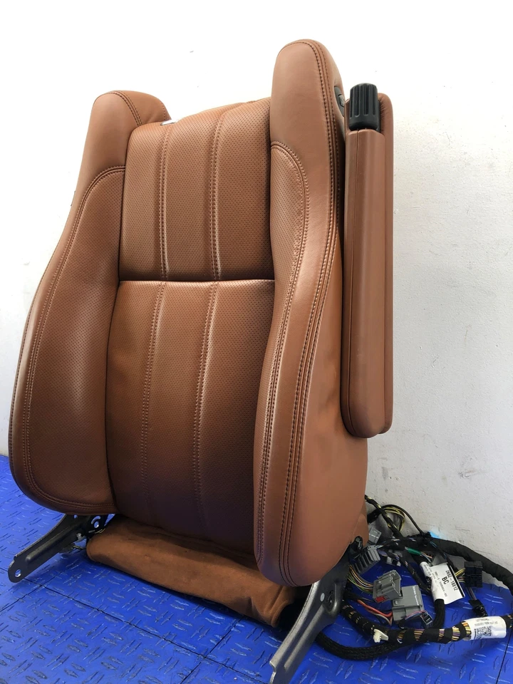 2013-2022 LAND RANGE ROVER FRONT RIGHT UPPER SEAT CUSHION W/ENTERTAINMENT BAG - Image 4 of 4