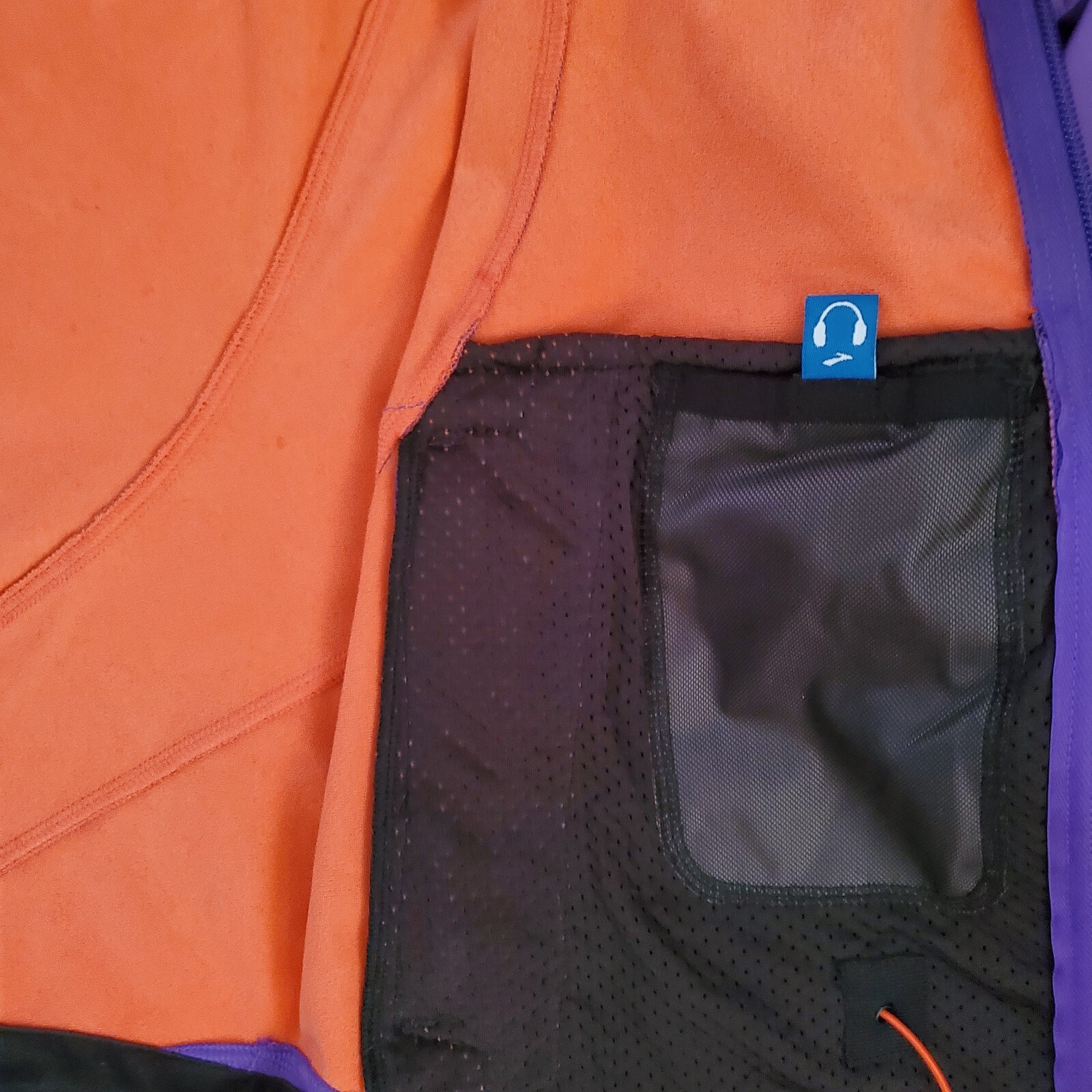 Brooks Womens Utopia Embossed Softshell Size M Ja… - image 8