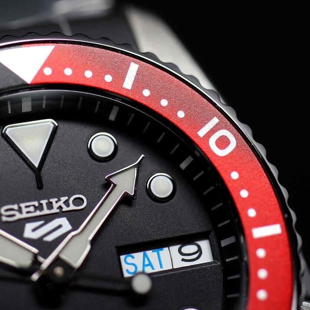 SEIKO 5 Sports SBSA249 SKX Mid-size Bespoke Color Limited SEIKO 5 Sports SBSA249 SKX Mid-size Bespoke Color Limited