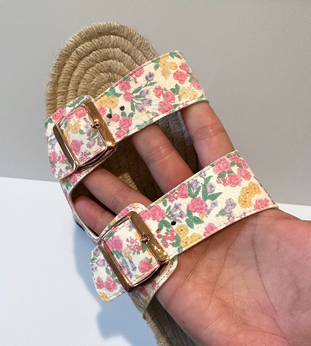 NEW LOVE SHACK FANCY X MANEBI NORDIC FLORAL LEATHER  display picture 1