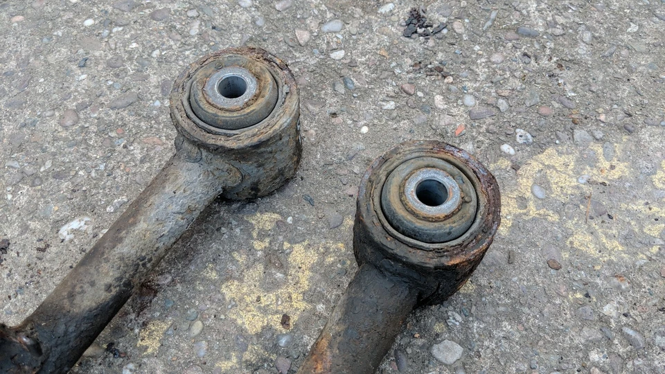 SSANGYONG KYRON REAR SUSPENSION CONTROL ARMS - Image 2 of 3