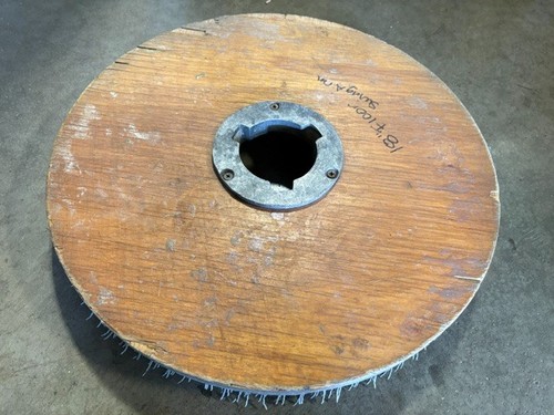 (1) 18" WOODEN BLOCK ROTARY BRUSH FOR SOME FLOOR MACHINES, 1D#43
