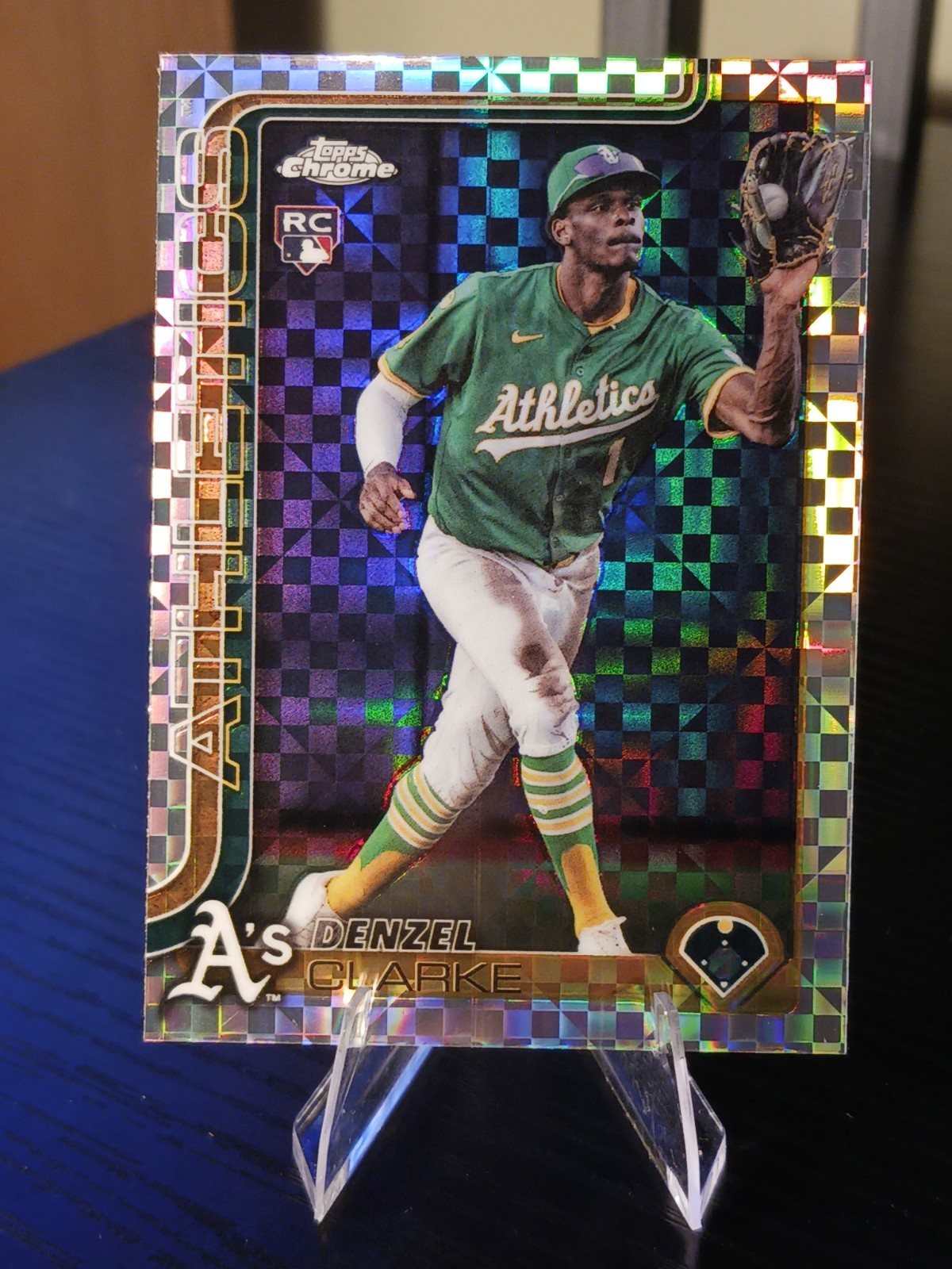 2025 Topps Chrome Update Series - Denzel Clarke #USC15 X-Fractor (RC)