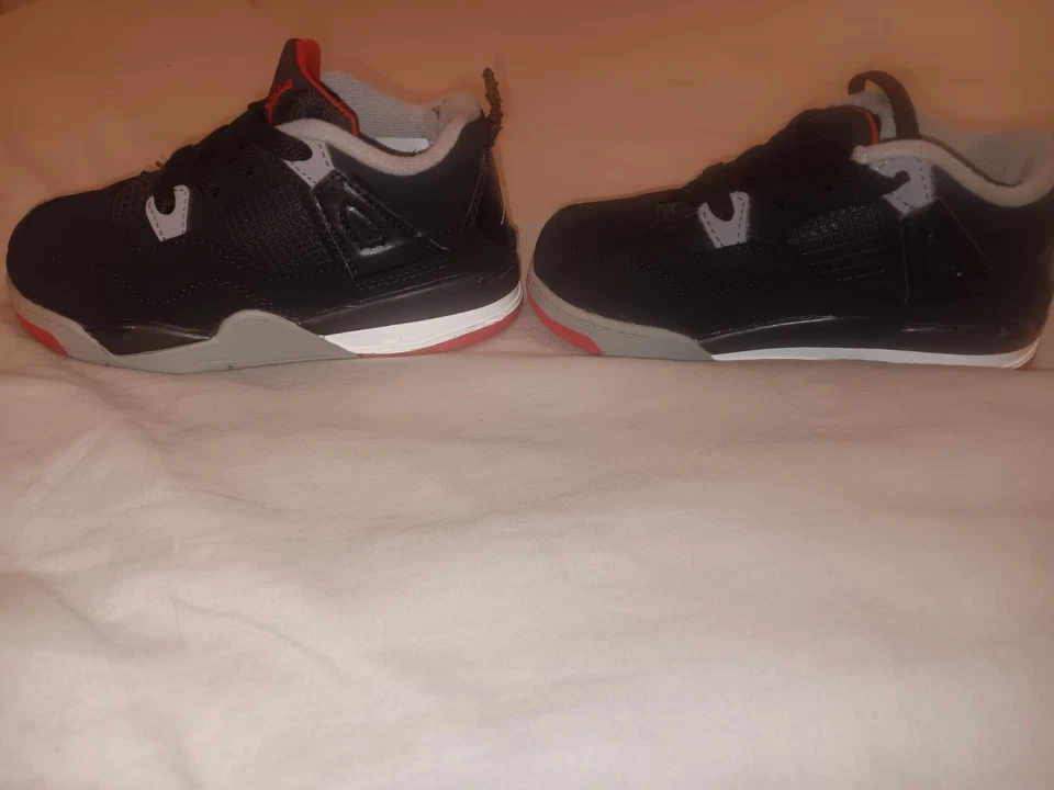 Zapatos para niños Nike Air Jordan 4 IV criados/negros/rojos, talla 10c Foto 4 de 4