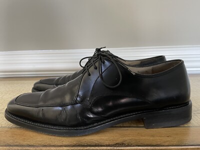 Salvatore Ferragamo Men display picture 3