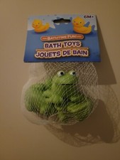 Green Rubber Frog Bath Time Fun Kid bathing toy Tub Pool Beach Munchkin Froggies