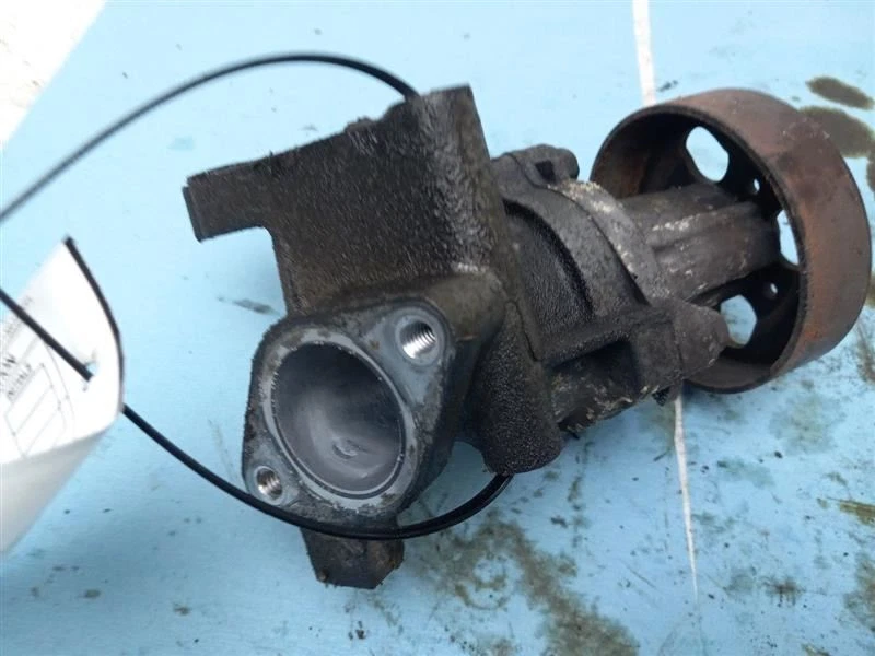 Nissan Altima 2011 bomba de agua Foto 3 de 4