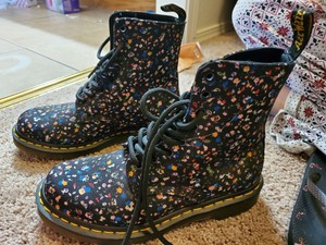 dr martens page boot