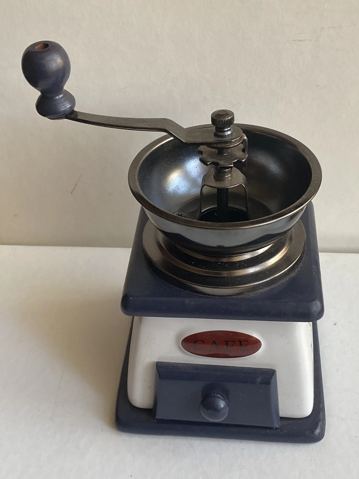 MANUEL COFFEE BEAN SPICE GRINDER KITCHEN DECOR CERAMIC GRINDER WITH TAURUS NO148