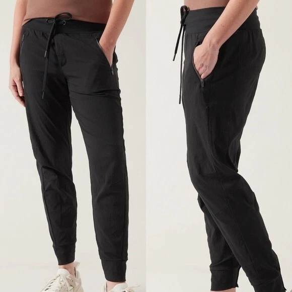 ATHLETA Trekkie North Jogger Pants Black 4 Stretch Athletic Pant 405726 Zip Pock