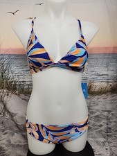 NWT Cupshe Two Pieces Swimsuit Size Small - blue With Tropical Design.
