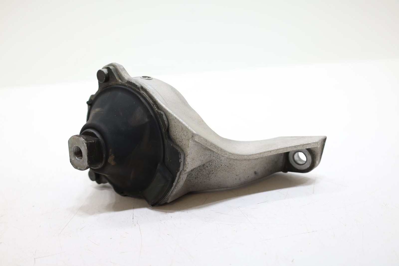 2018 - 2022 HONDA ACCORD 1.5L ENGINE FRAME RIGHT MOUNT SUPPORT BRACKET OEM