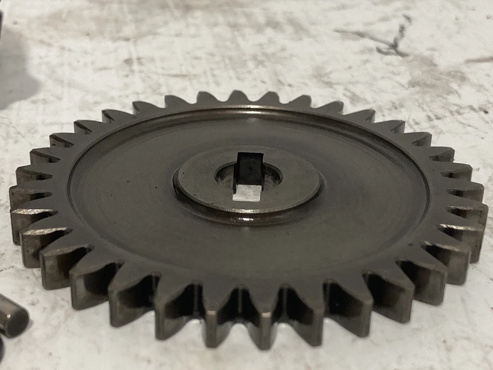 1997 Suzuki Marauder 800 Oil Pump (OEM) - Imagem 4 de 4