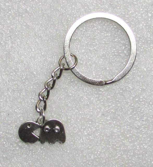 Vintage PACMAN Pac Man Fever Arcade Game Metal KEY CHAIN Ring Keychain
