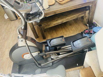 MaxTone Elliptical Trainer