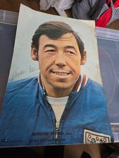 VINTAGE 40CM X 36CM CARDBOARD POSTER AUTOGRAPHED GORDON BANKS FOOTBALL LEGEND