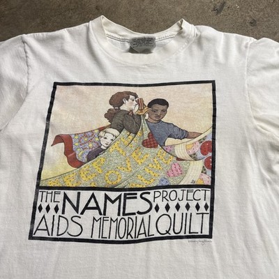 Vintage Aids Shirt Mens Medium White 90s HIV Memorial Quilt Art Portrait Rare