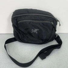 Arcteryx Bag Maka 2 Black Nylon Canvas Sling Crossbody Shoulder 17172 *READ