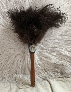 VTG Ostrich Feather Duster (Texas Feathers Inc.) Wood Handle Home Decor Country