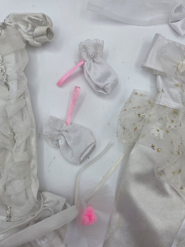 Mixed Lot Of 1991 Mattel Barbie Doll Bridal Collection Wedding Dress #666 Veil - Picture 5 of 23