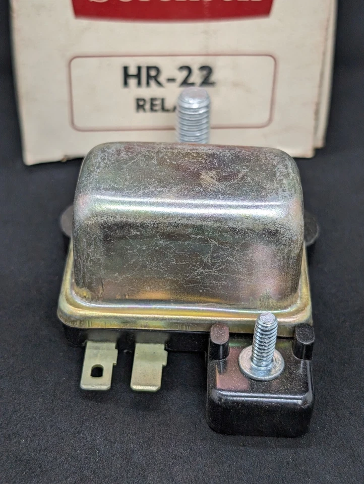 1959 1960 BUICK 1959 1960 1961 1962 PONTIAC 12 VOLT HORN RELAY W/ JUNTION BLOCK - Image 2 of 4