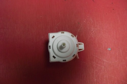 Waschmaschine HOOVER HBWOS69TAMCET-80 Druckschalter