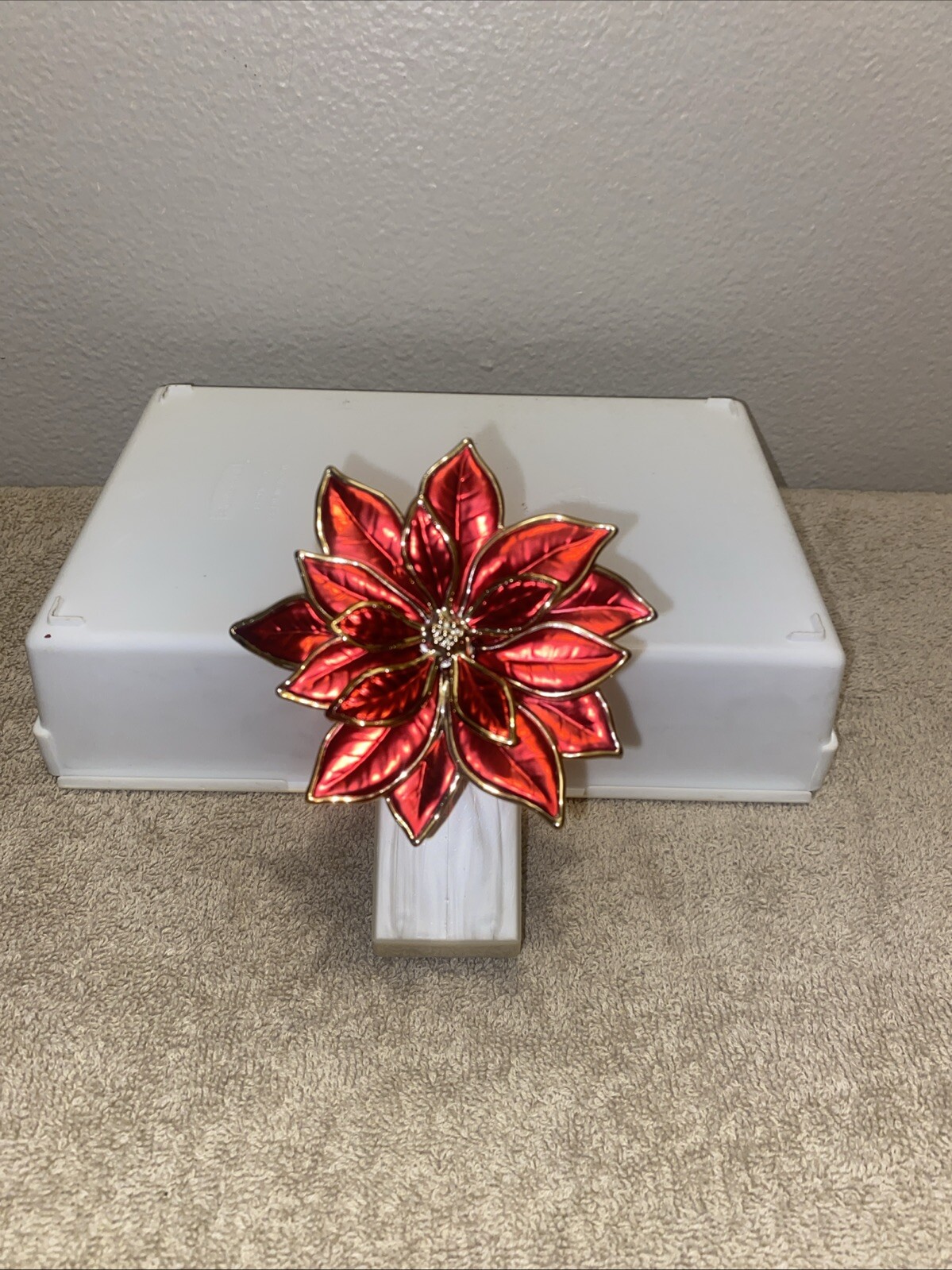 Festive Red and Gold Poinsettia Wallflower Plug-In-image