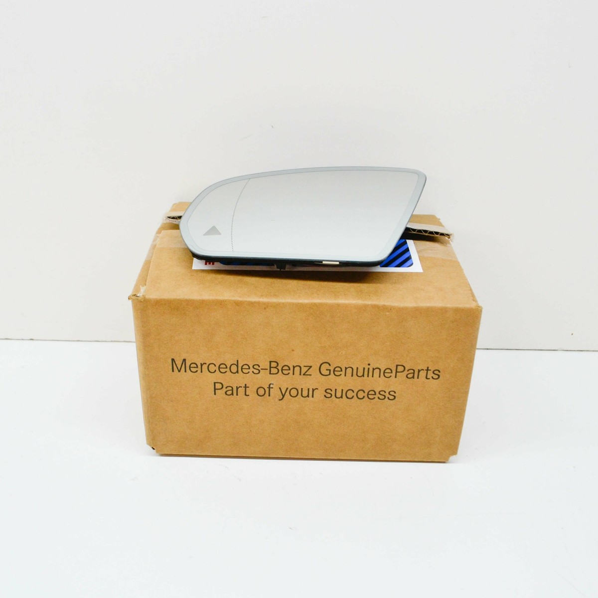 NEW MERCEDES-BENZ C W205 FRONT LEFT DOOR MIRROR GLASS LHD