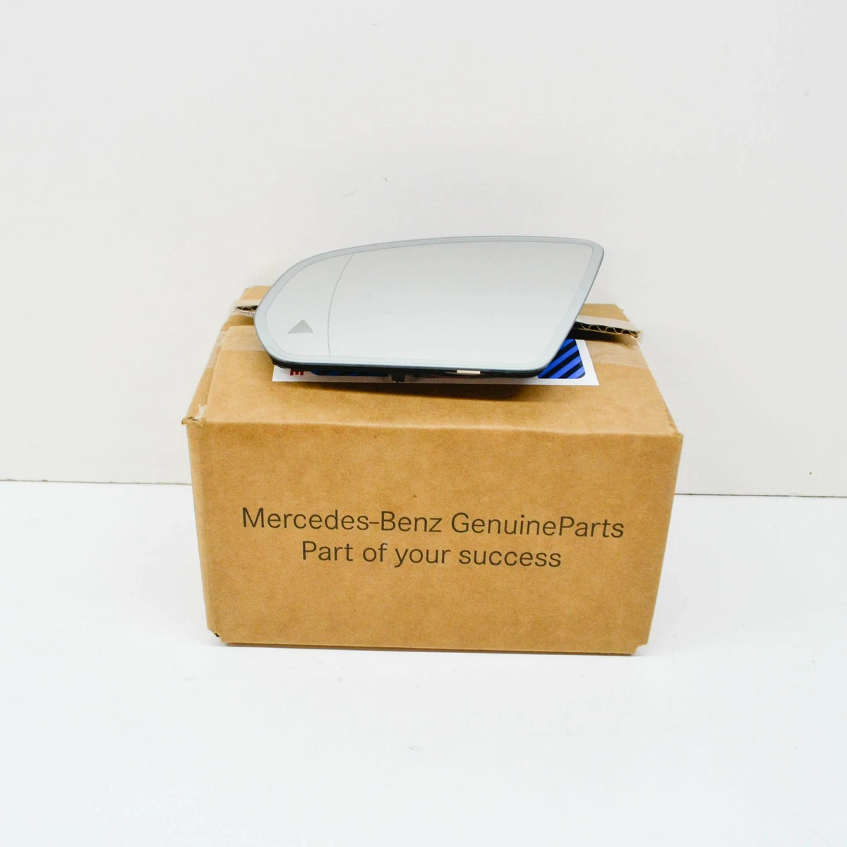 NEW MERCEDES-BENZ C W205 FRONT LEFT DOOR MIRROR GLASS LHD 