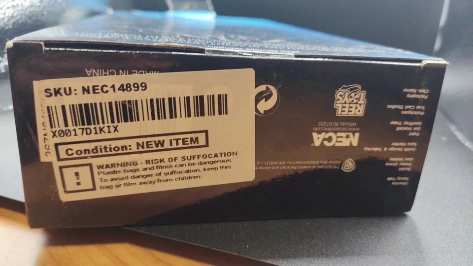 LA MONJA - The Nun - The Conjuring - NECA FIGURA DE ROPA NUEVA SIN ABRIR - Imagen 4 de 4