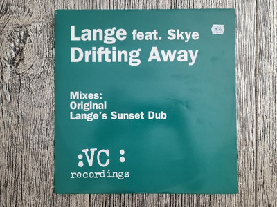 Lange Feat. Skye - Drifting Away (Original Mix / Lange's Sunset Dub)