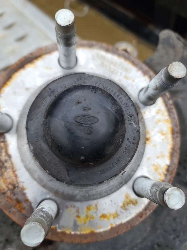 Buje nudillo husillo pasajero delantero derecho Ford Mustang sin ABS fabricante original 2005-2009 Foto 3 de 4