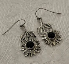 Vintage & RARE! Jeep Collins - Sterling Silver & Onyx - Dangle flower earrings