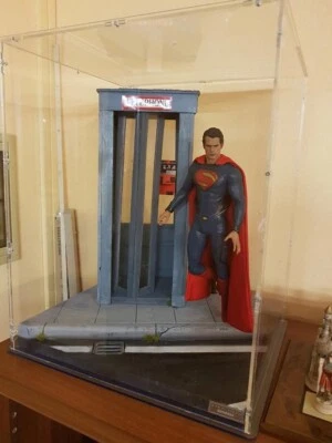 Diorama Superman Cabina Telefonica Telephone Box 1/6 Scale - Photo 1/2
