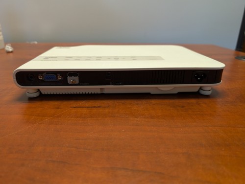 Casio Green Slim HDMI Projector DLP XJ-A141 100-240v, 50/60Hz 20 Available - Picture 2 of 3