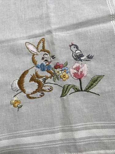 Easter Spring Table Runner Embroidery 100% Baumwolle 38” x 15” - Picture 2 of 5