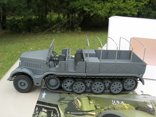 EAGLEMOSS TANK 1/43 CAMION MILITAIRE Sd.Kfz.9 Famo 18 ton Half track