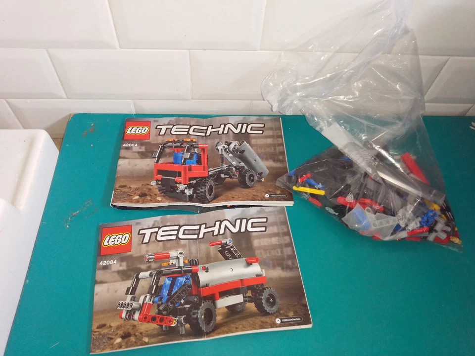 LEGO Technic 42084 Hook Loader, photo 1 sur 3