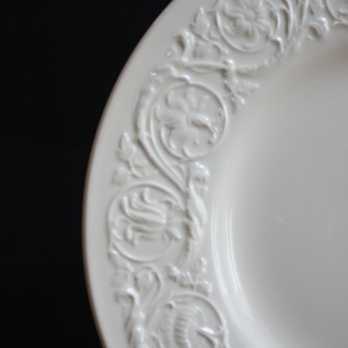 Wedgwood Patrician Ivory Barlaston Etruria Various Pieces: Plate, Bowl, Creamer - Picture 10 of 48