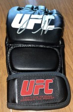 Daniel Cormier Signed UFC Glove Double Champ Daniel Cormier Signed UFC Glove Double Champ