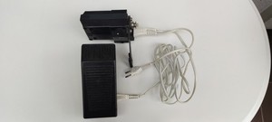 Nähmaschinenmotor mit Fußpedal