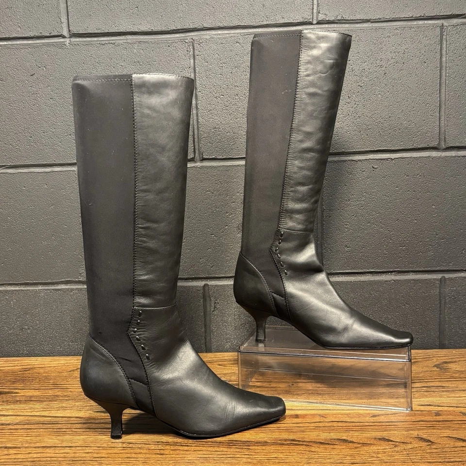 Botas hasta la rodilla Liz Claiborne Brush de cuero negro bruja punta cuadrada para mujer 7’ Foto 2 de 4